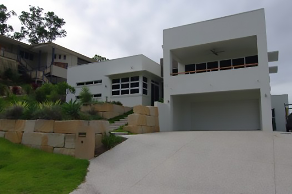 Double Storey contemporary sloping block - Glenden Homes - Bespoke Design Build